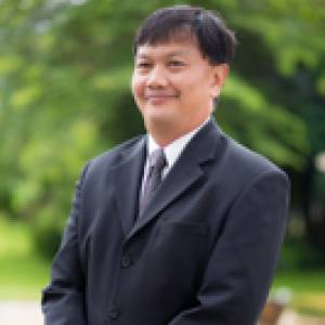 ชนินทร์ อัมพรสถิร